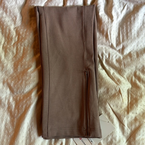 NWT Lululemon Ribbed Softstreme Zip-Leg High-Rise Cropped Pants 25" - Picture 5 of 5